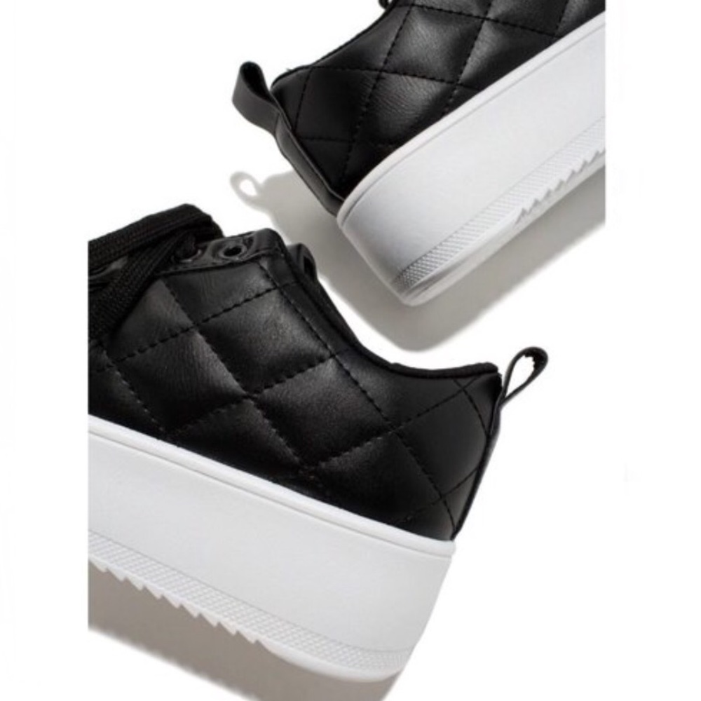 !! NEW !! Black Quilted Vegan Leather Platform Sneakers - Picture 2 of 9